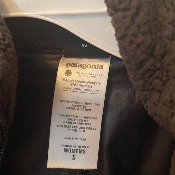 Patagonia Dark Fleece Jacket women’s size s - Picture 3 of 3